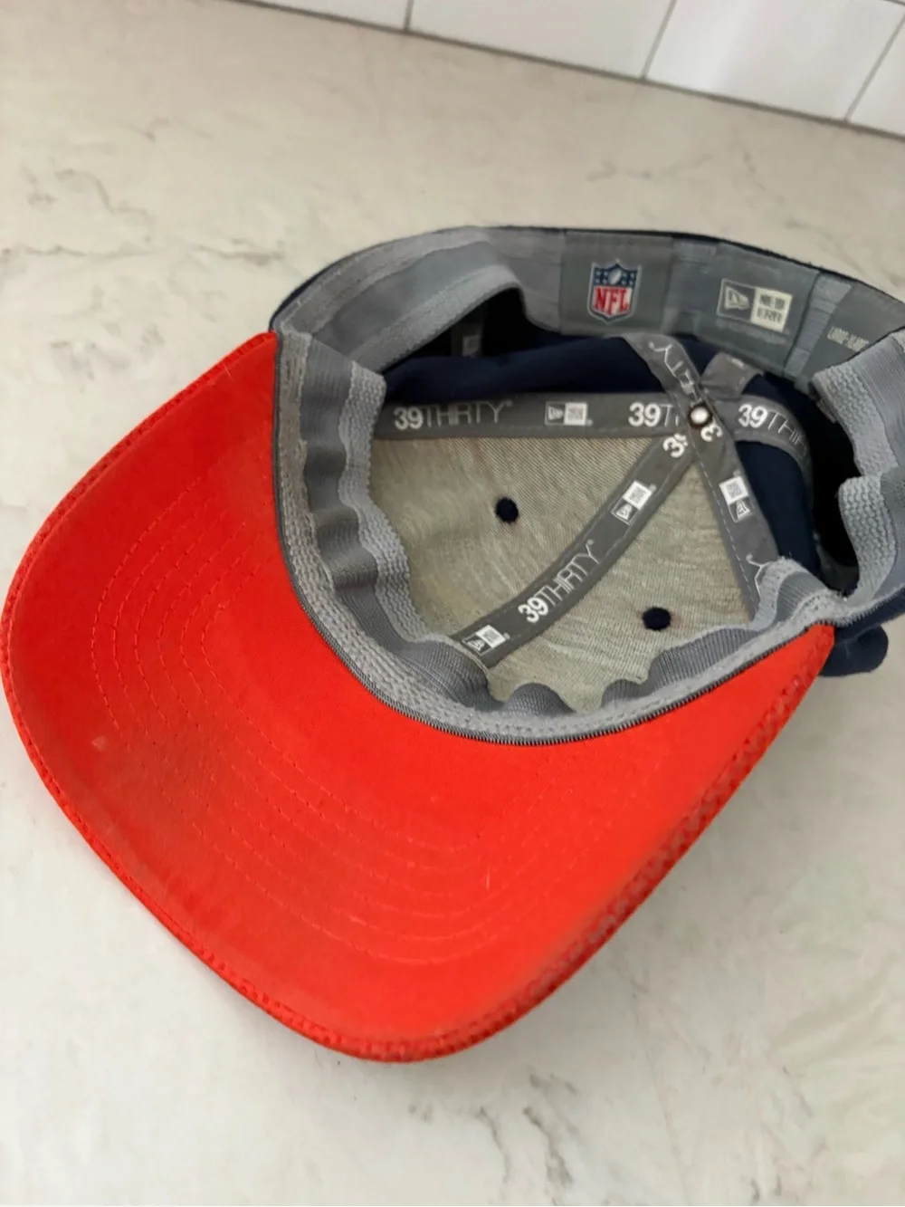New Era 39THIRTY Chicago Bears NFL Flex Fit Hat L/XL Navy Orange Cap